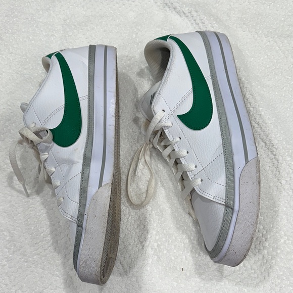 Nike womens White and Green Low-Top Sneakers - Picture 1 of 2